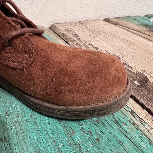 Women’s American Eagle Boots - Picture 2 of 3